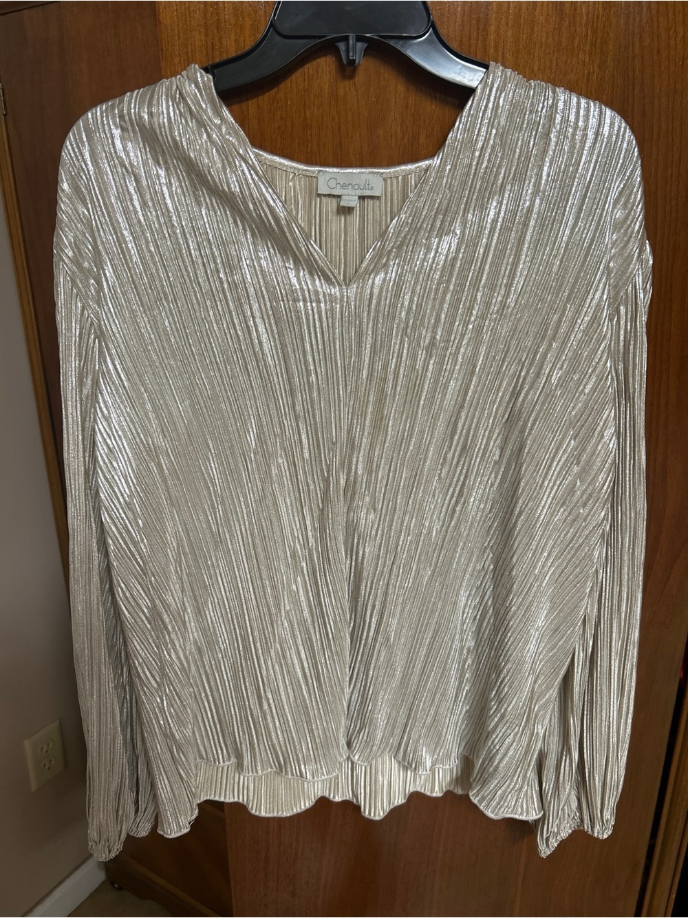 Chenault Metallic Plissé V-Neck Long Sleeve Top - Silver